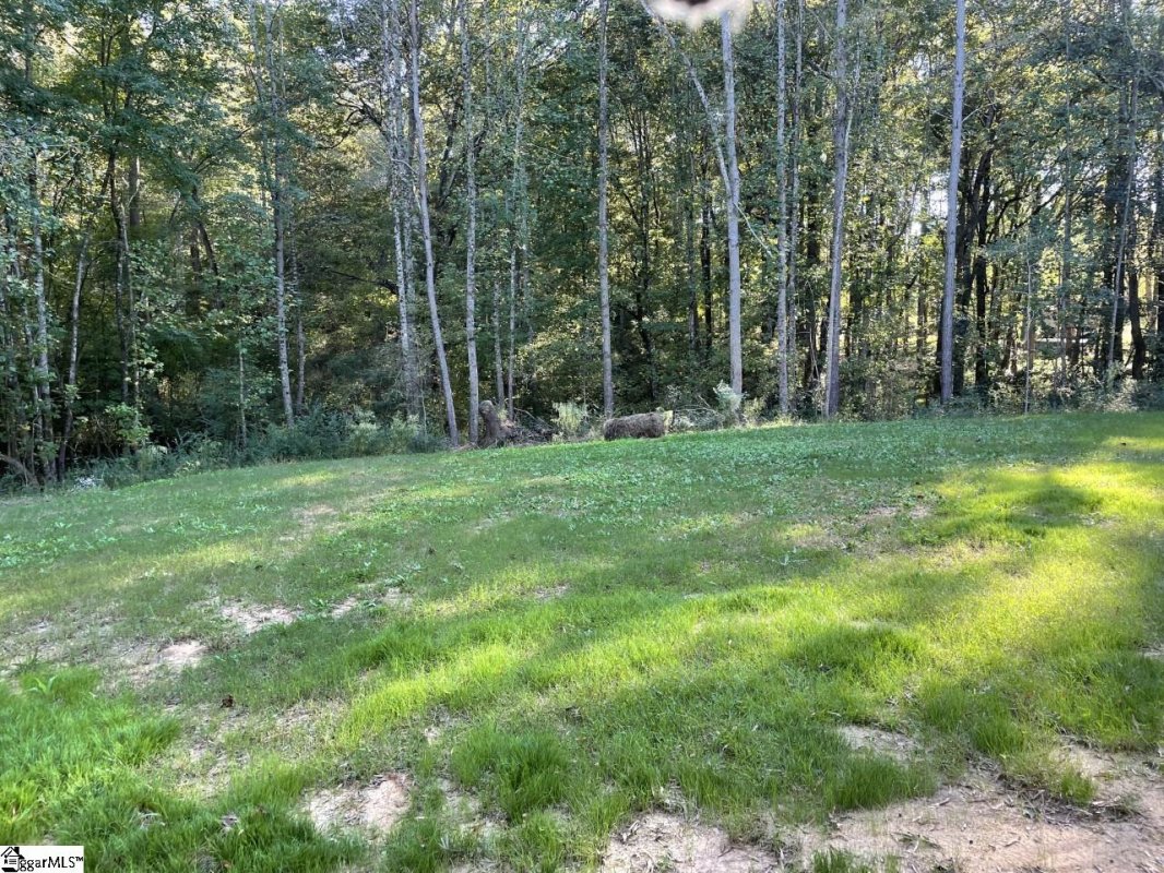 487 Edgewood Drive