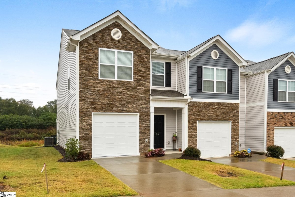 25 Moorlyn Lane