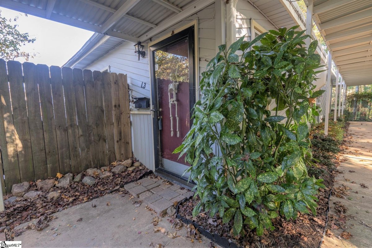 3706 E North Street Unit L-3