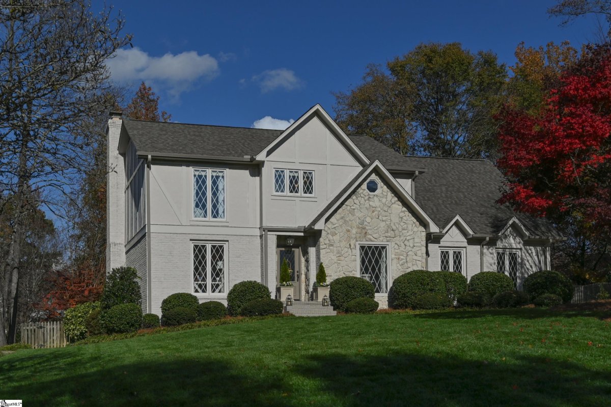 107 Comstock Court