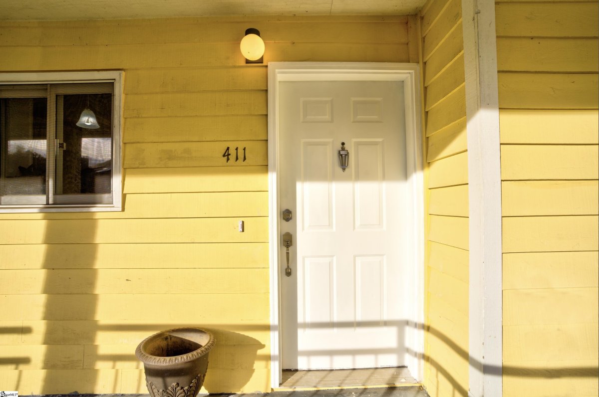 411 Northlake Drive