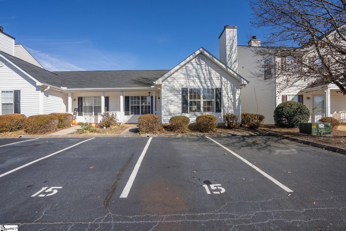 15 Hayfield Lane