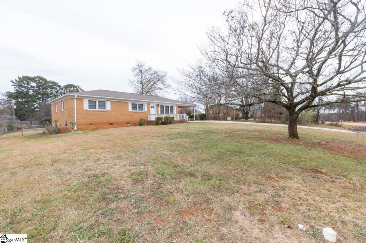 205 Iris Drive