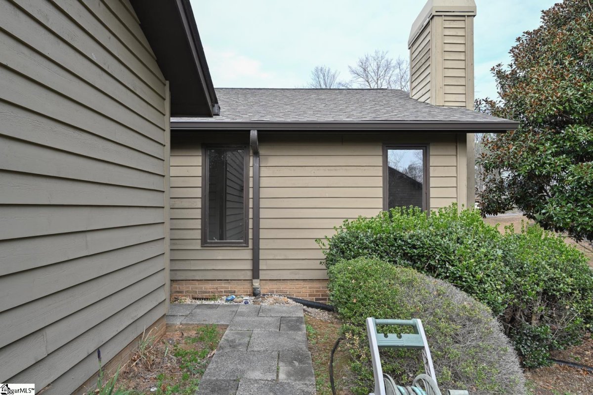 421 Sparrow Hawk Court