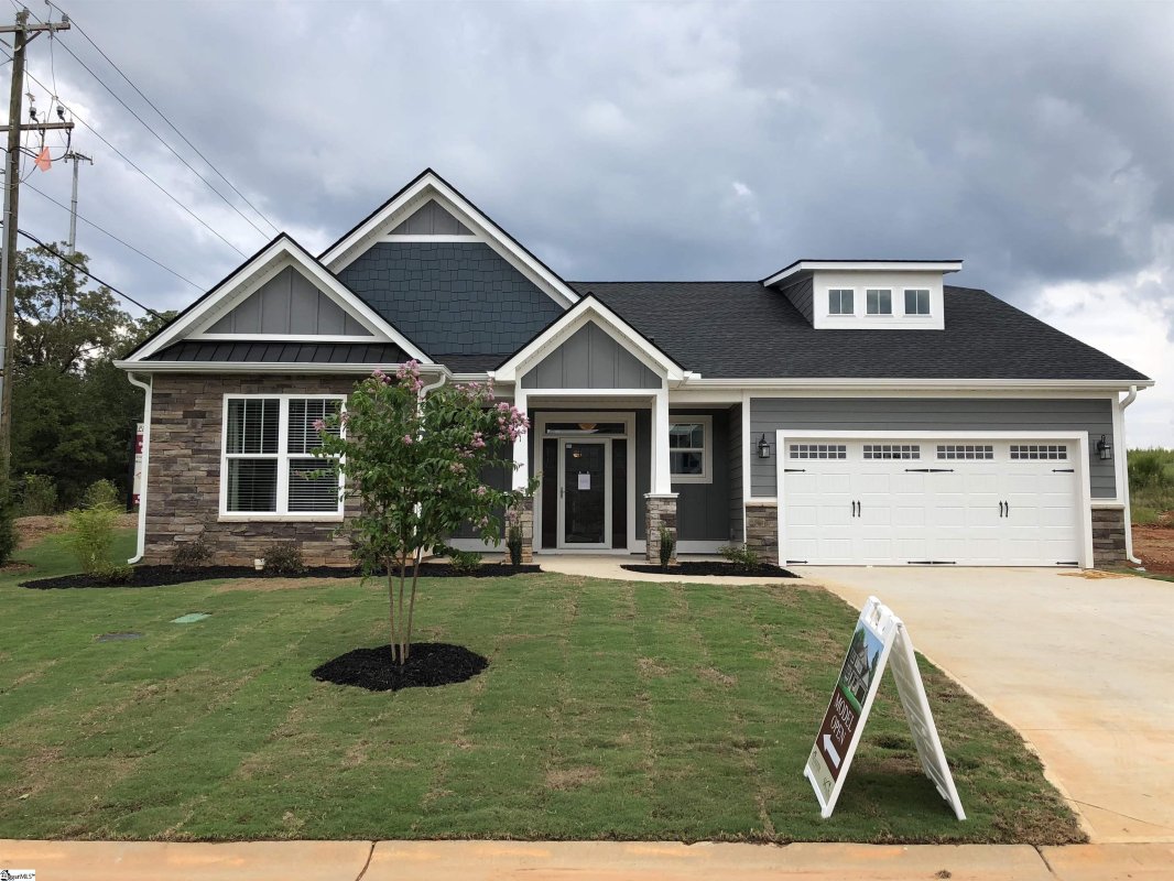 1 Bishop Lake Way