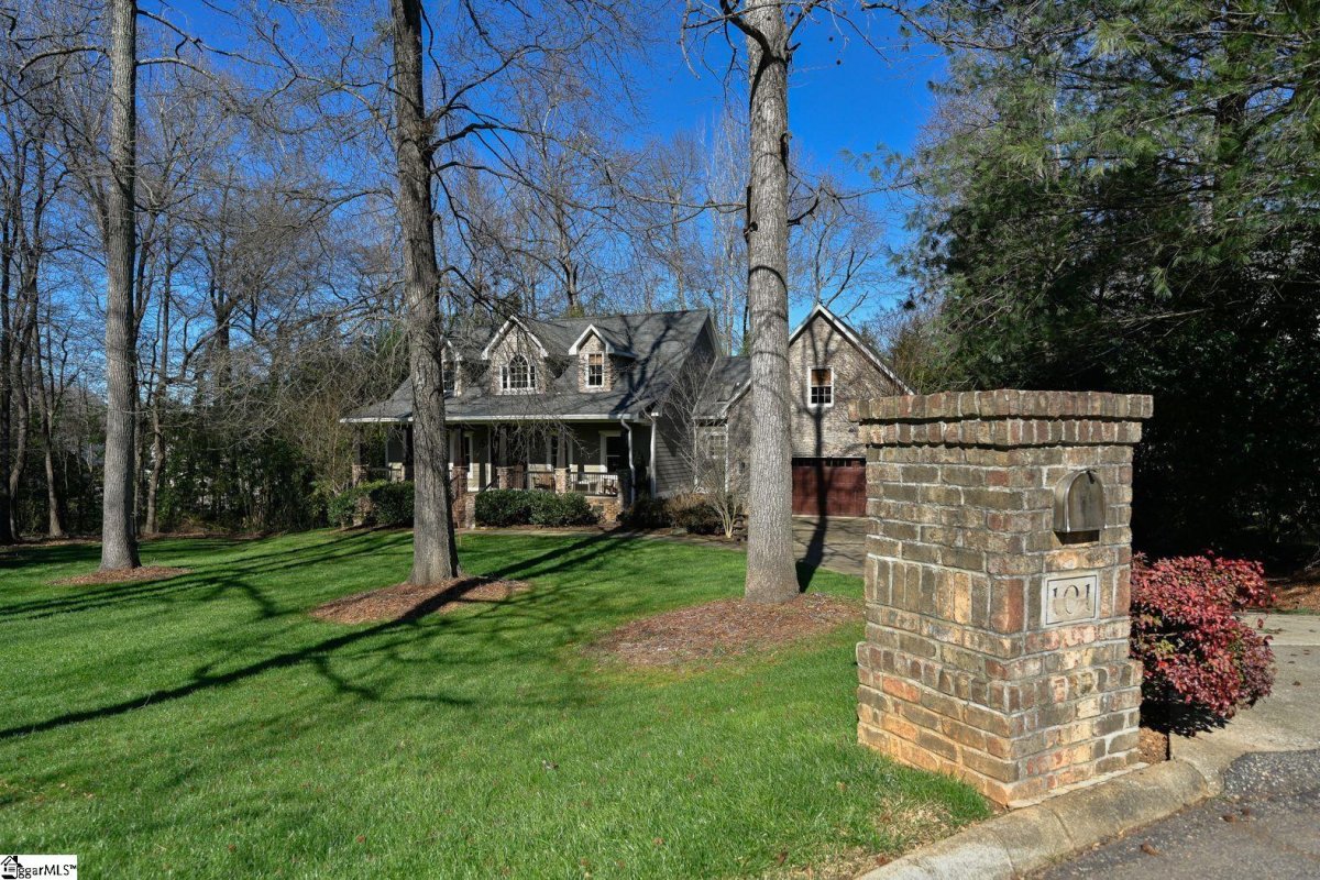 101 Aspen Court