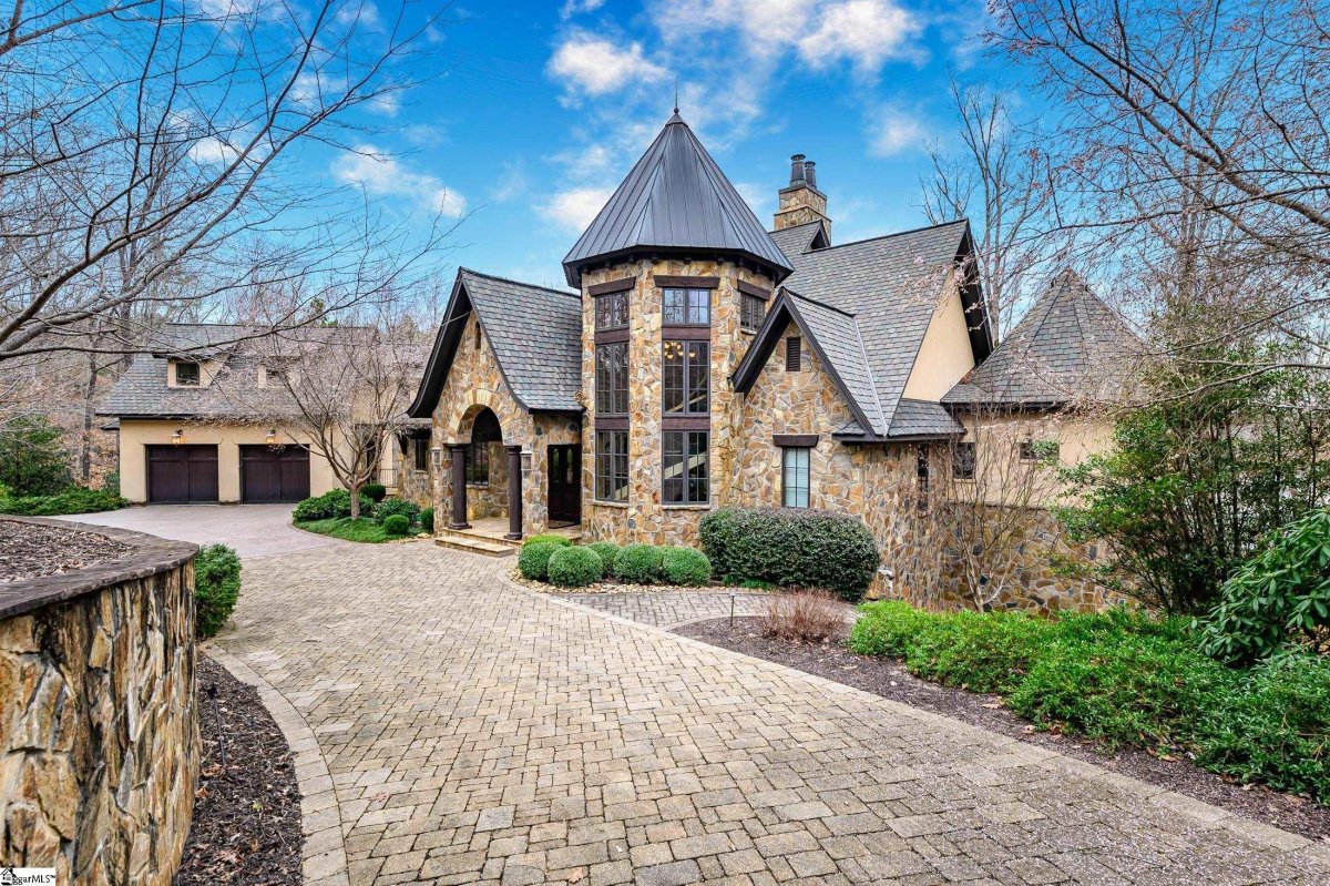 537 Big Creek Way