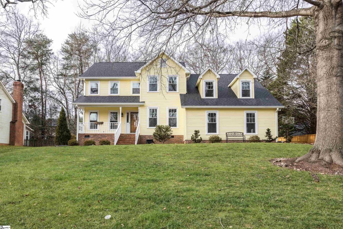 102 Comstock Court