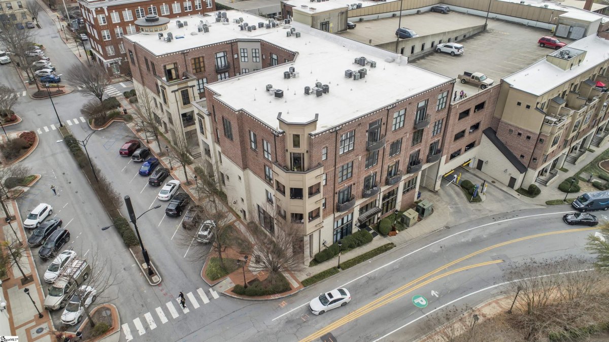 101 W Court Street Unit 420 C