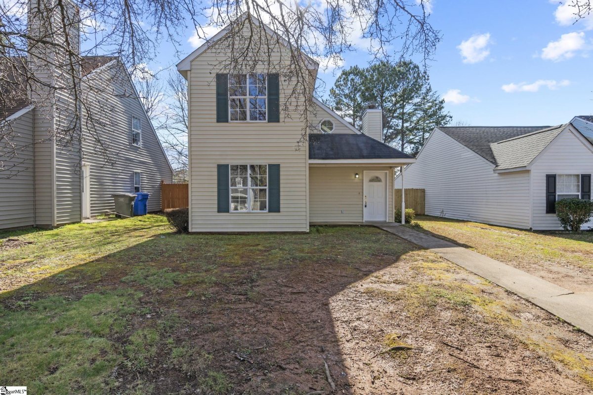 104 Creekpoint Drive