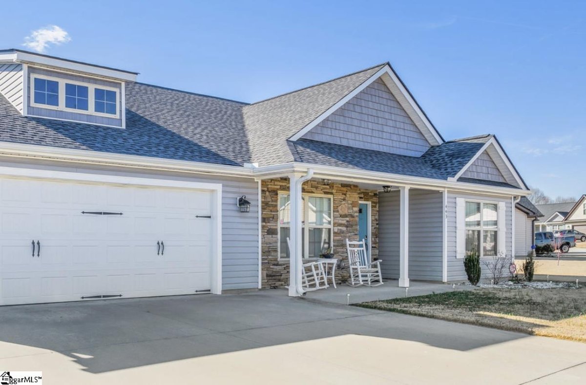 443 Peaksview Drive