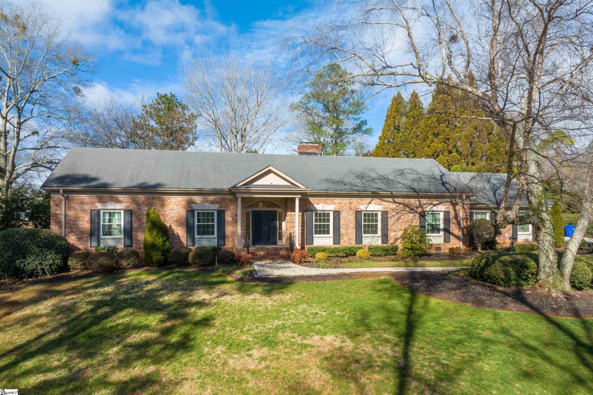 138 Stonehaven Drive