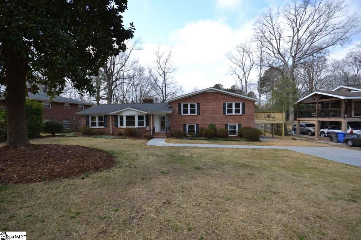 17 Windemere Drive