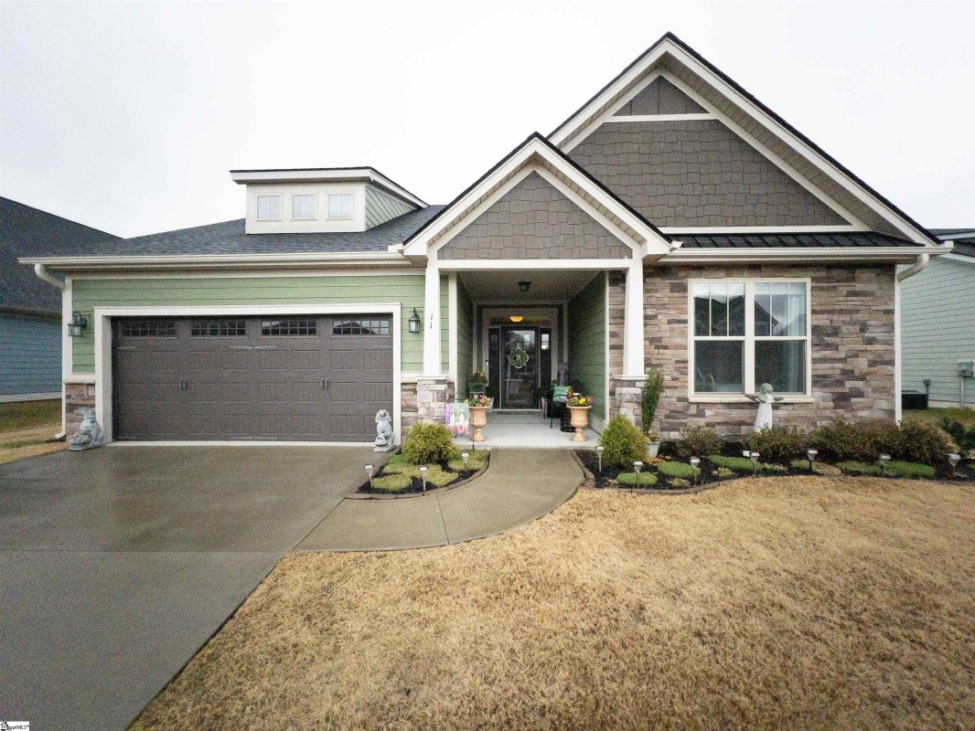 11 Bishop Lake Way