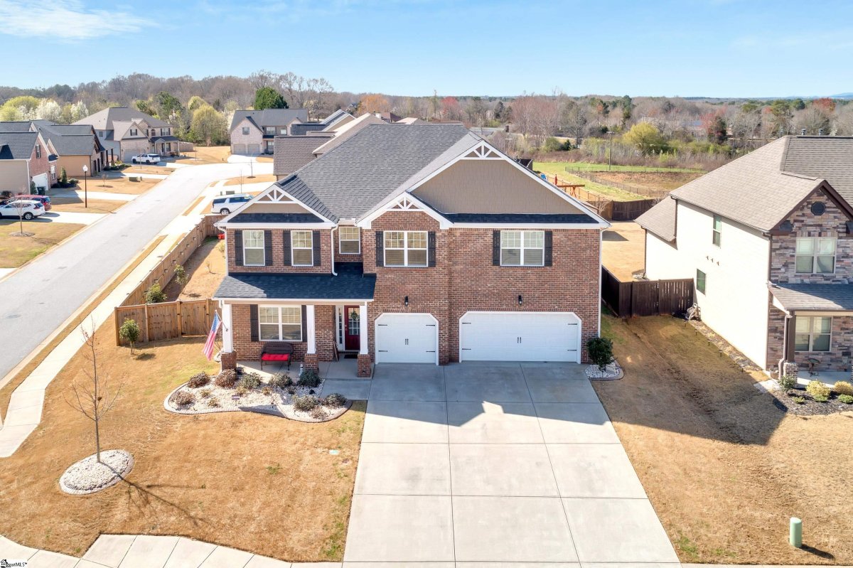 101 Elmway Lane