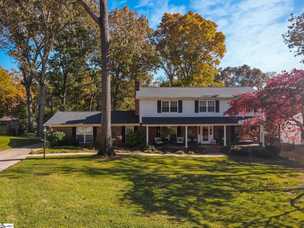 5 Elmwood Drive