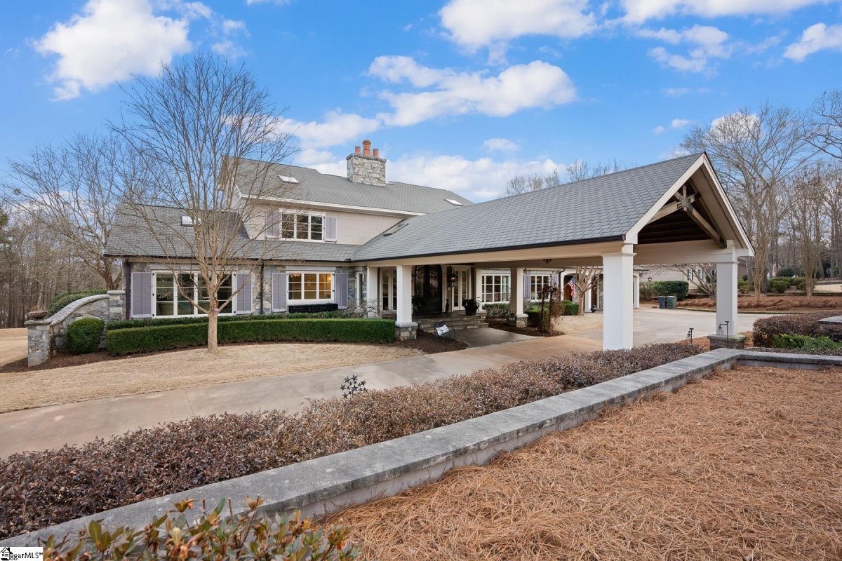 200 Paradise Circle