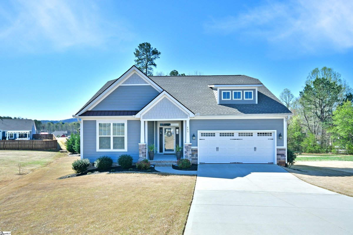 405 Skyway Place