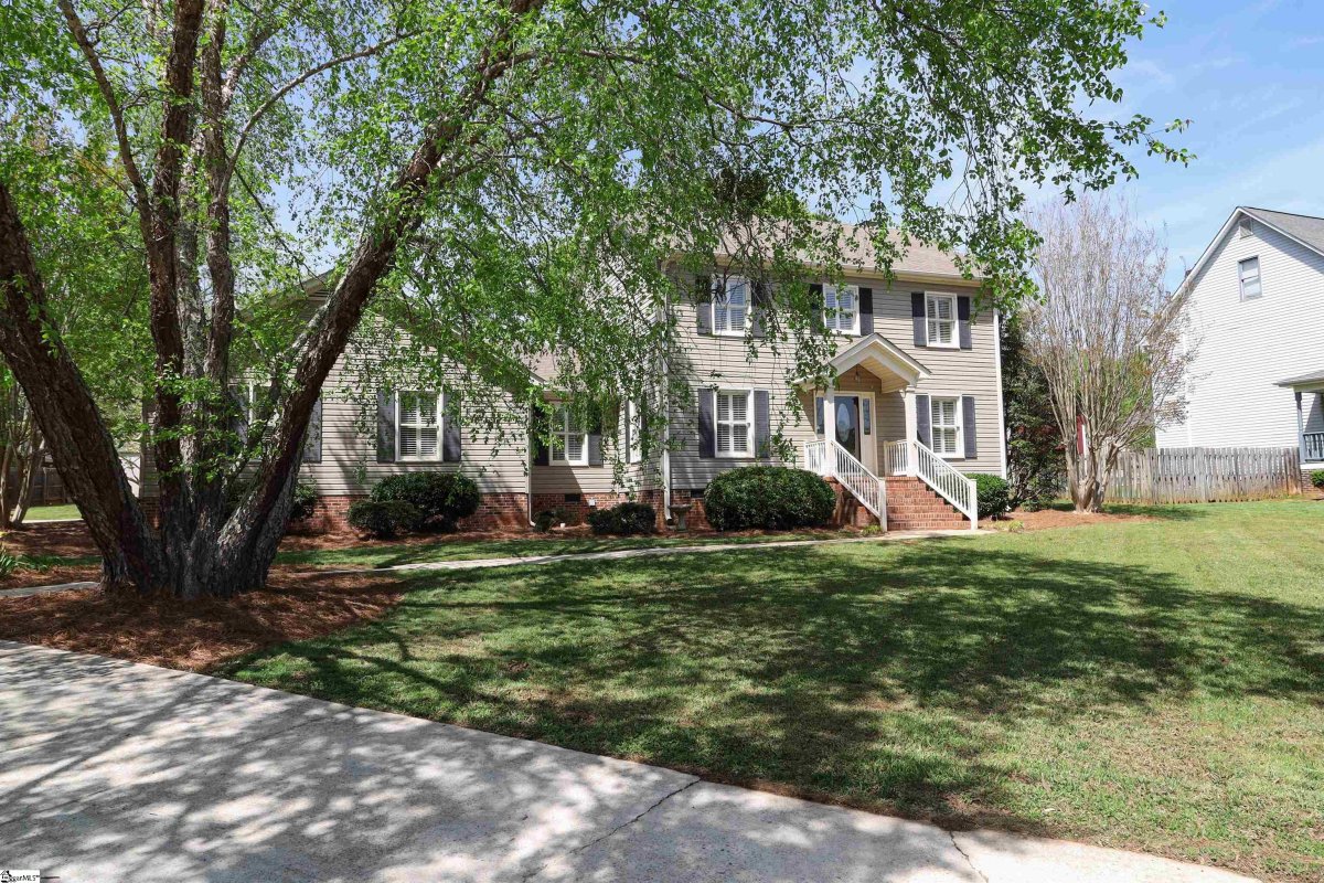 207 Fairfax Road