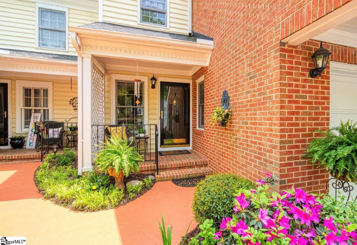 1274 Shadow Way