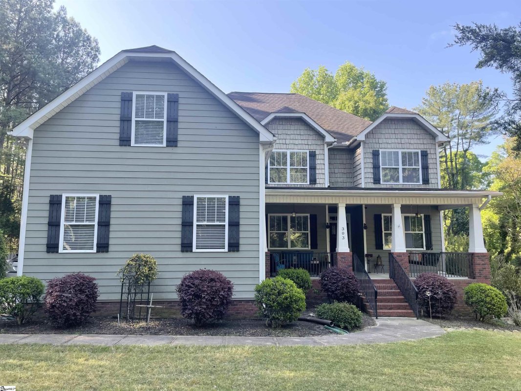 303 Knollwood Drive