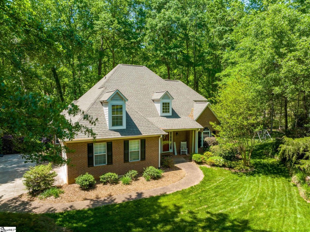 389 E Killarney Lake