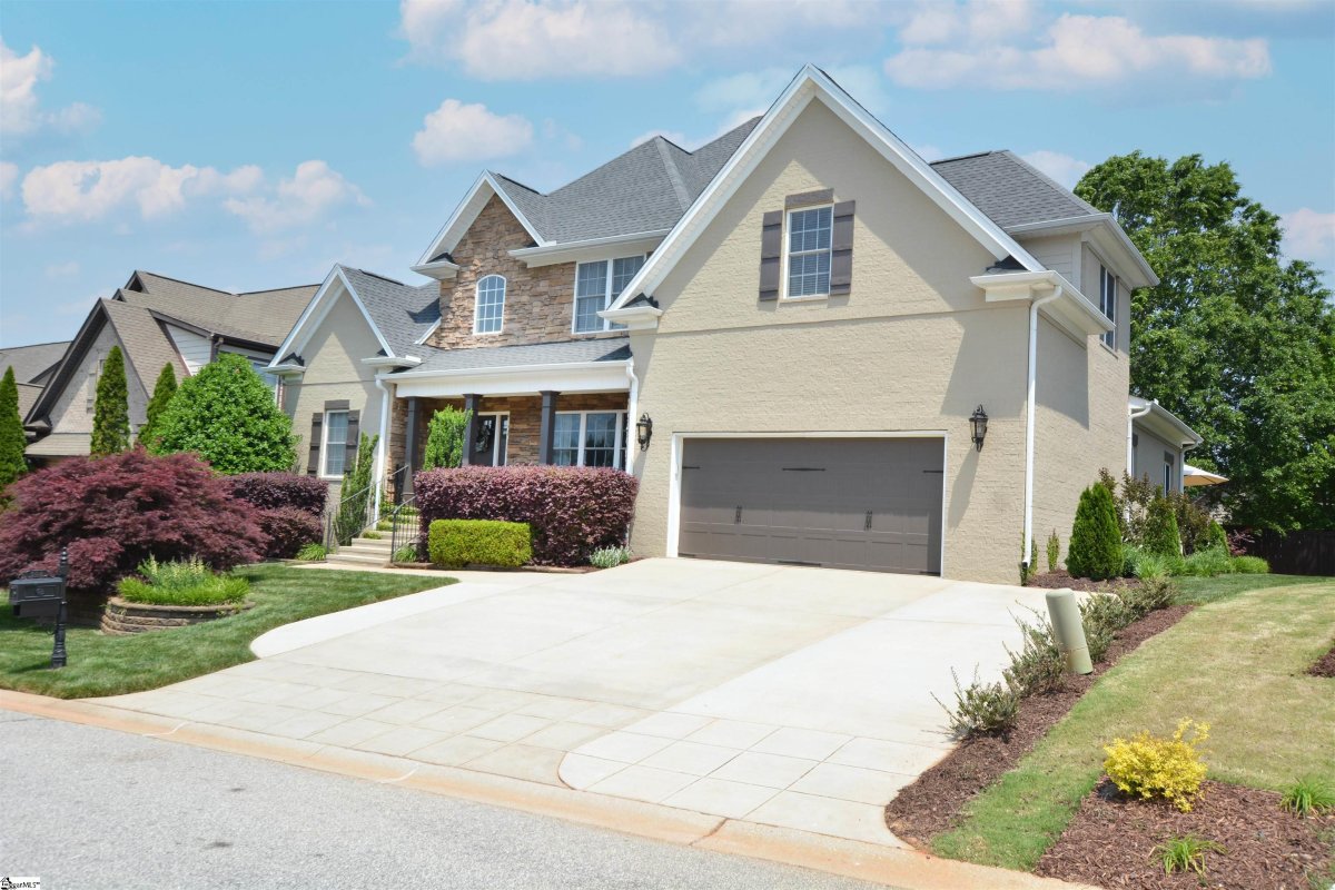 104 Kettle Oak Way