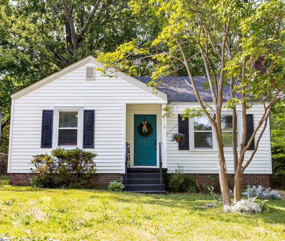 118 Bleckley Avenue