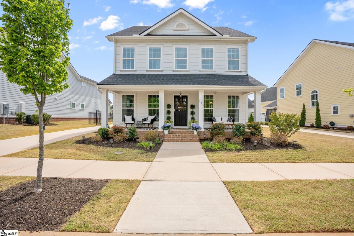 216 Algonquin Trail
