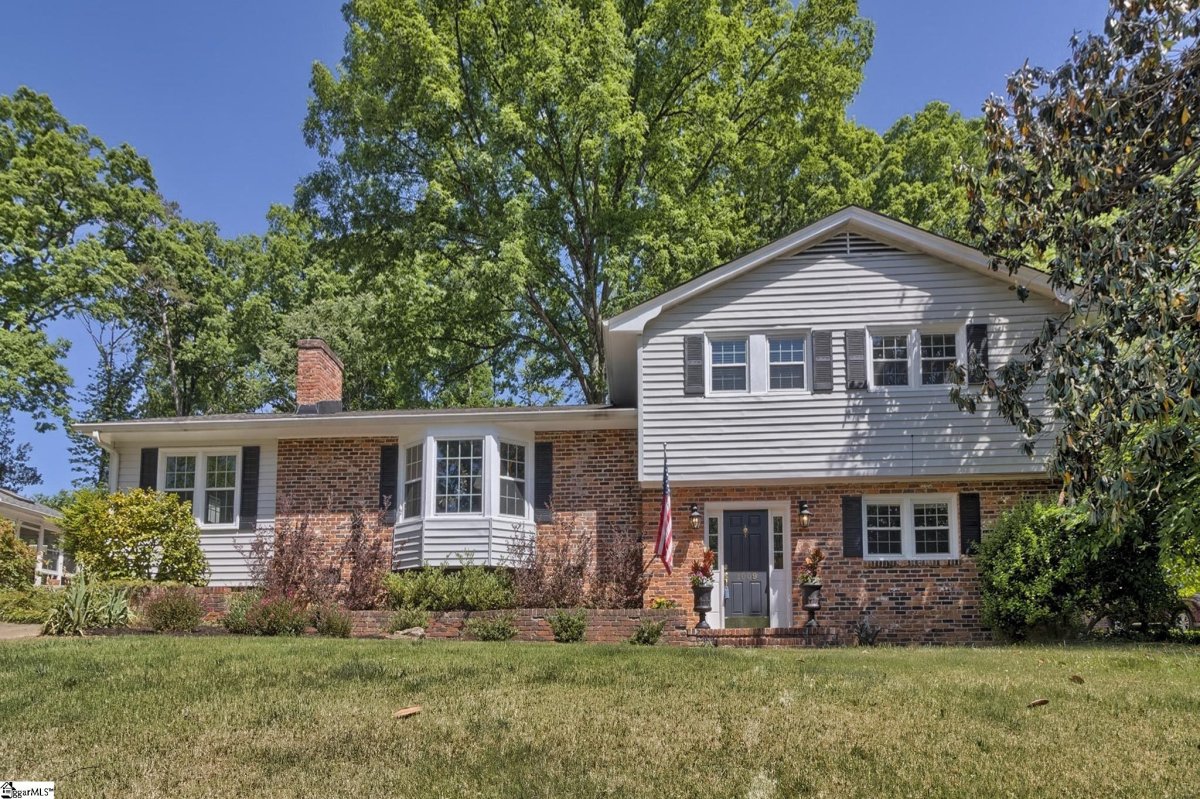 1009 Edwards Road