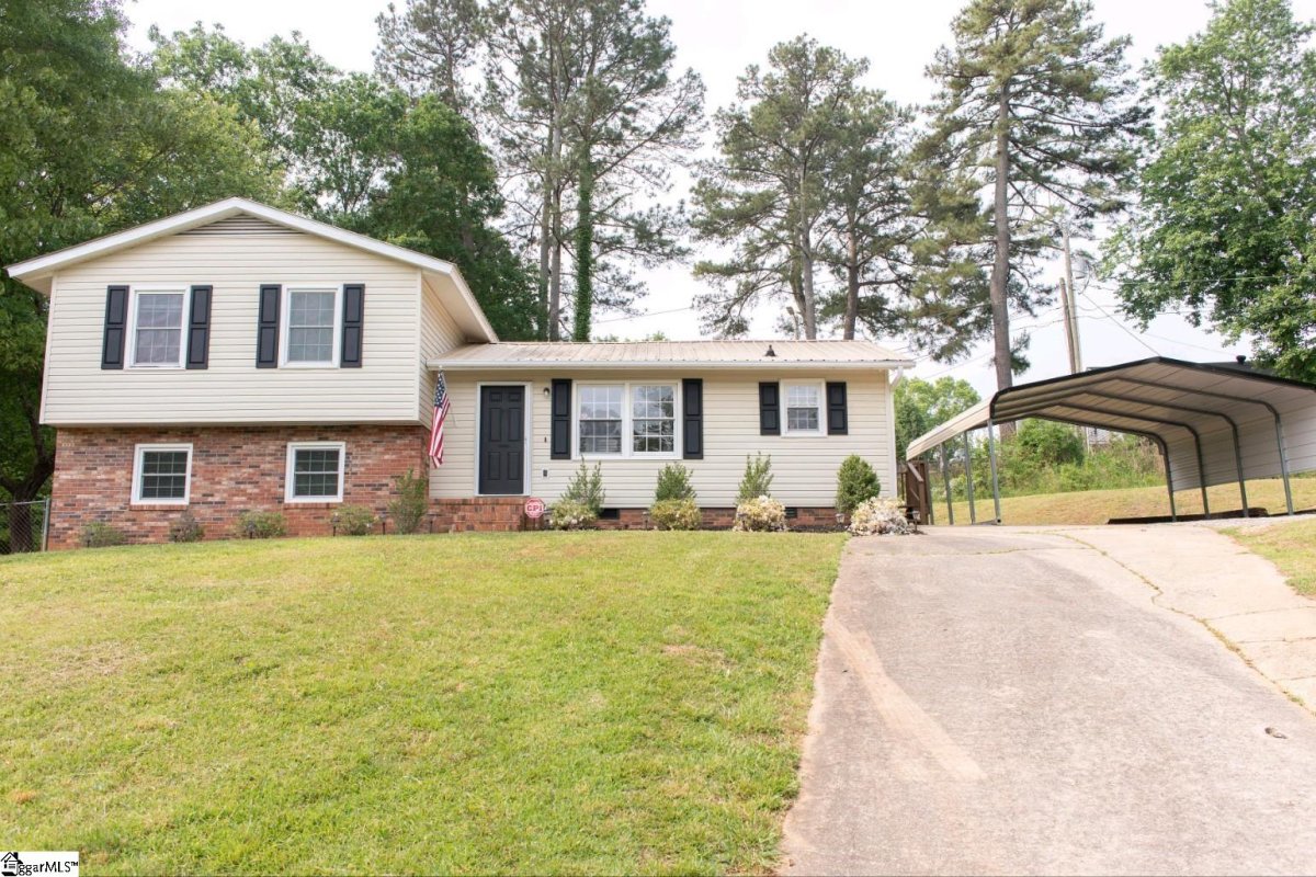 103 Sherry Lane