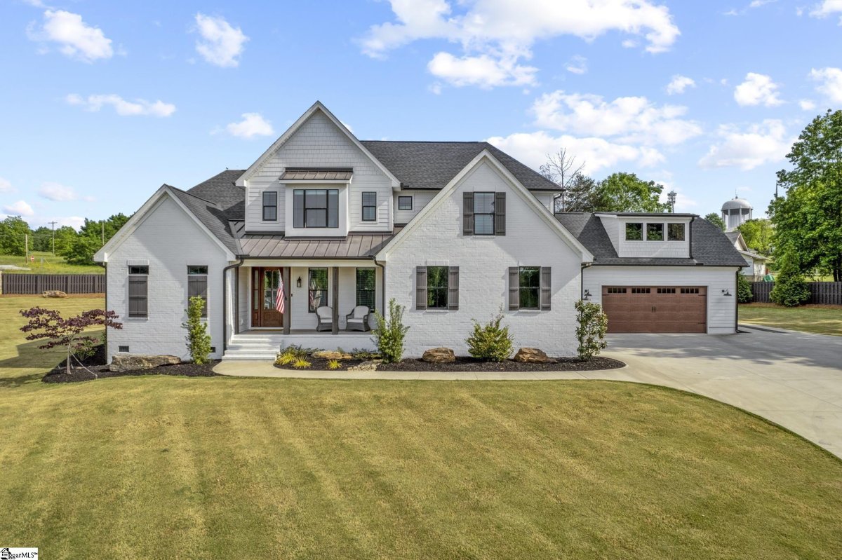 220 Upper View Court