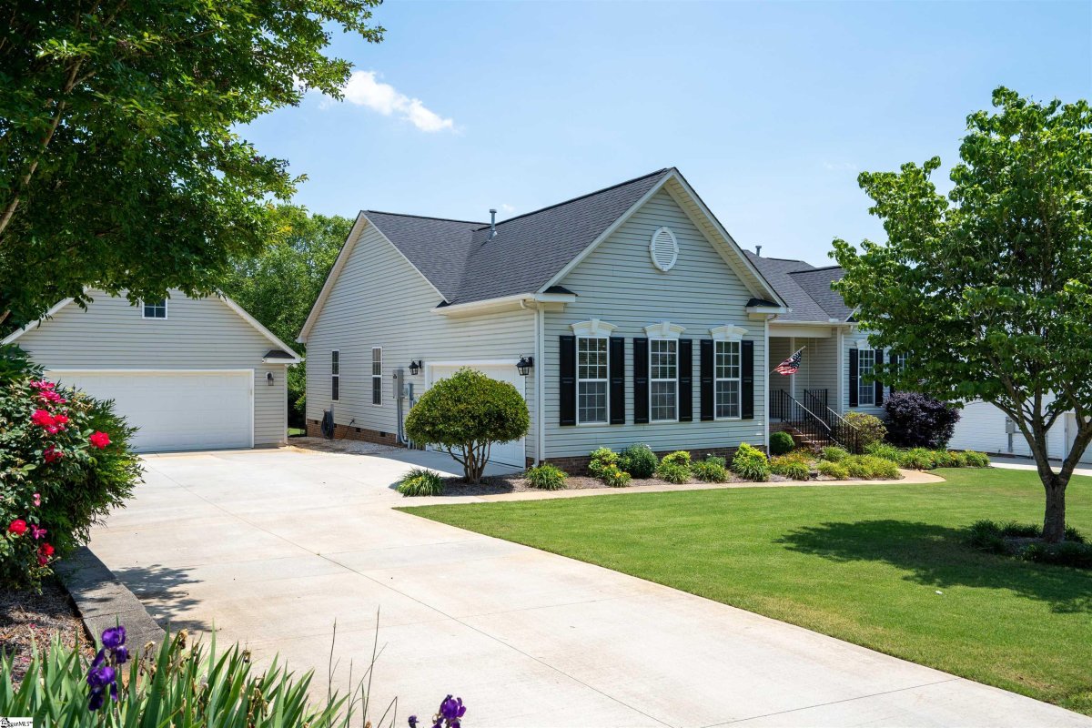 102 Pepperwood Drive