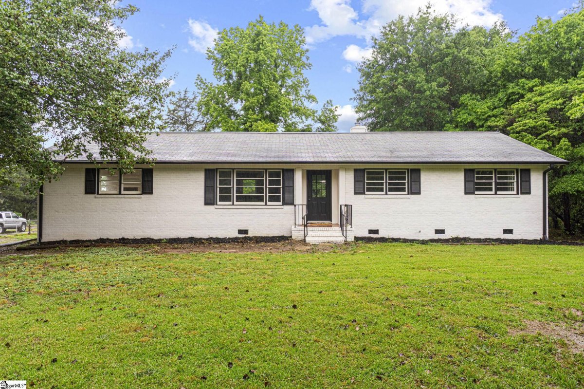 2638 W Croft Circle