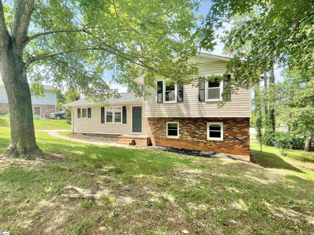301 Jamestown Road
