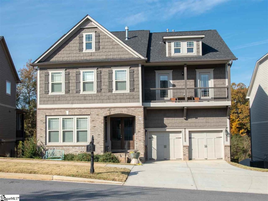 18 Grove Valley Way