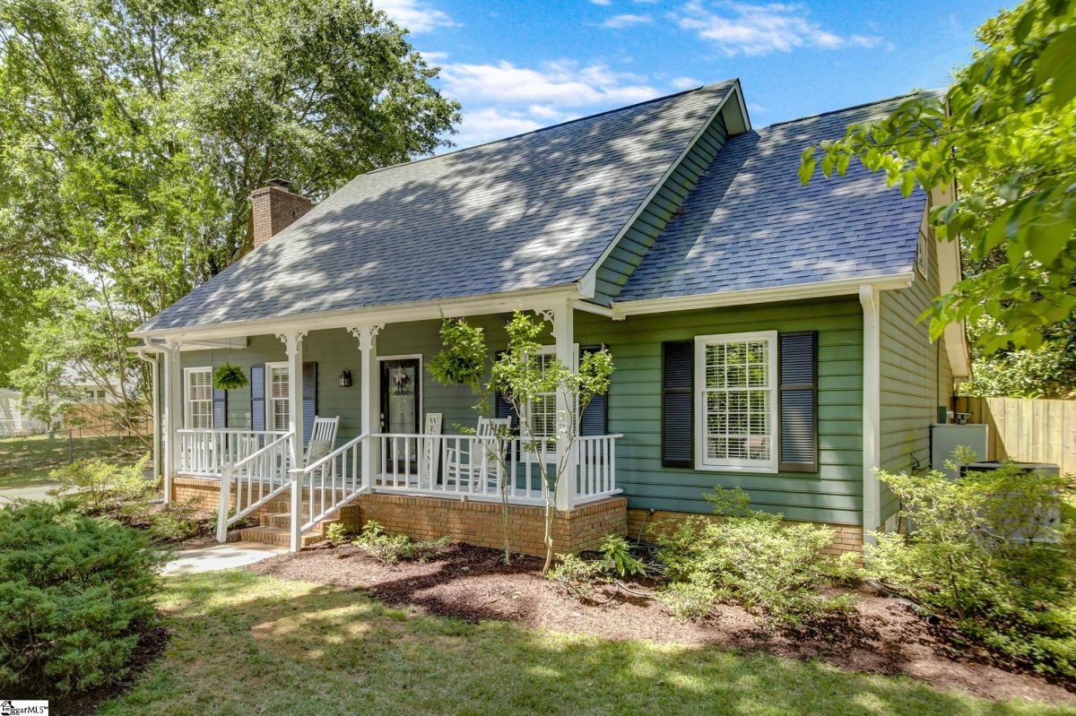 327 Saratoga Drive