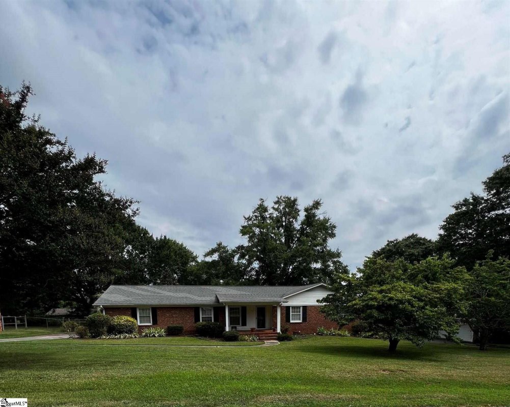 115 Churchill Avenue