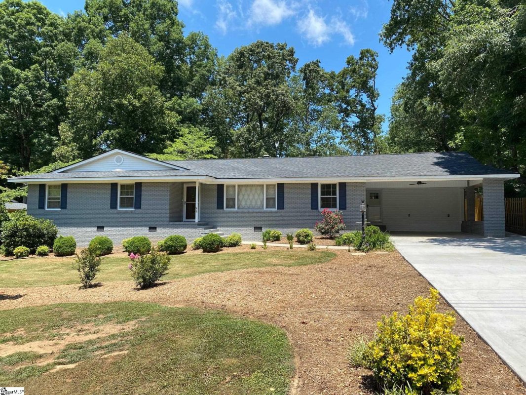 4 Wayne Drive