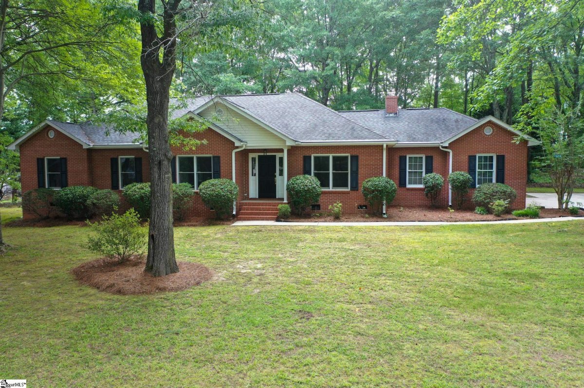 110 Robin Road