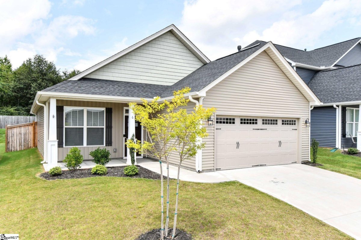 6 Royal Pine Way