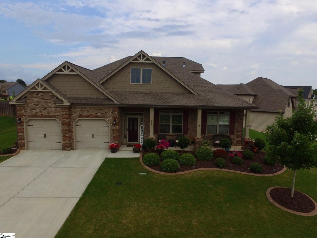 205 Foxhill Drive