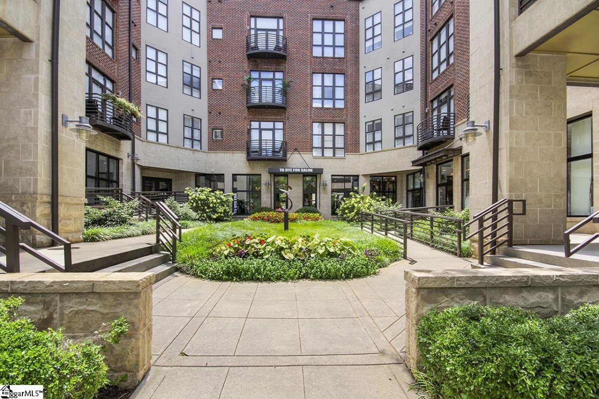 101 W Court Street Unit 223