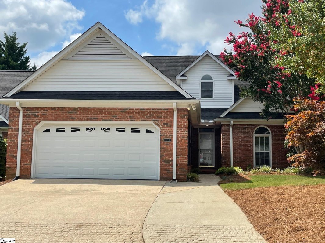 231 Greenview Circle