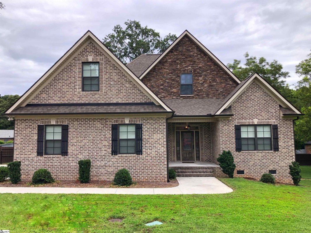 114 Giannas Court