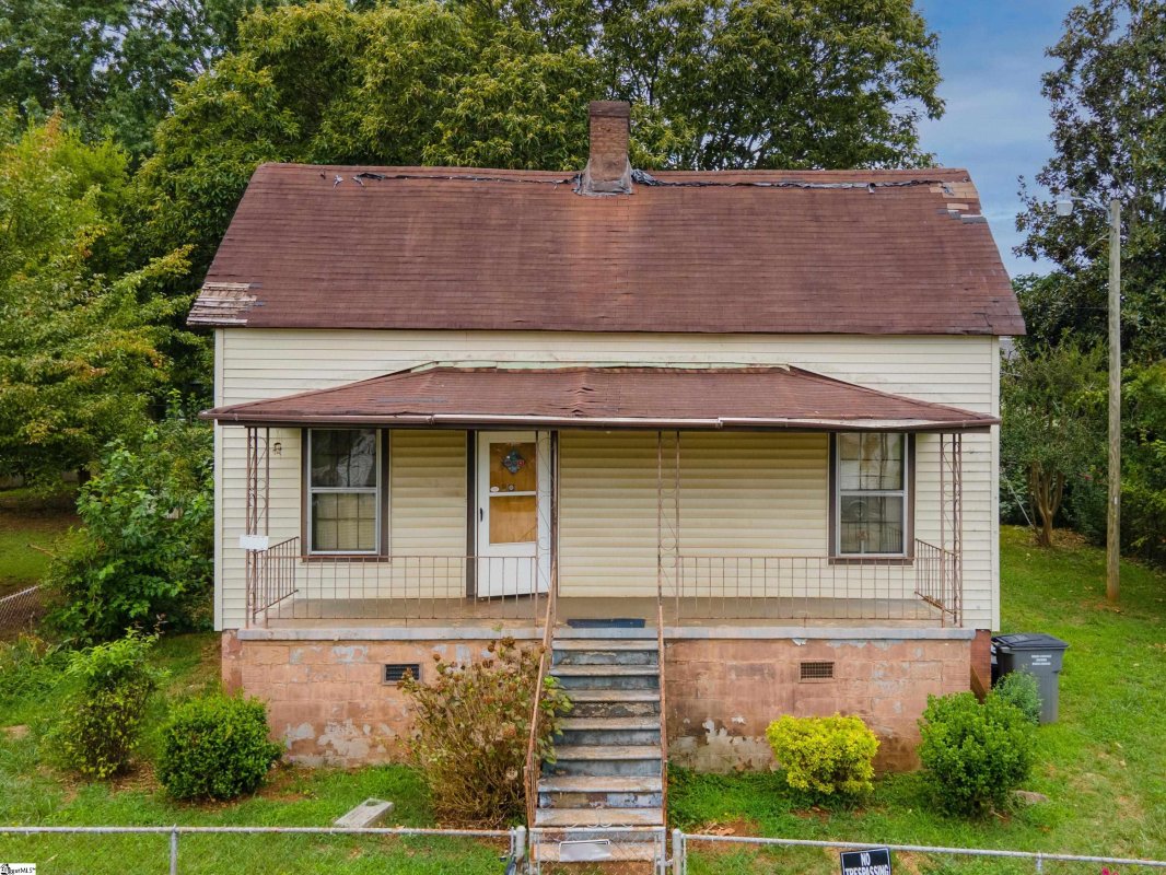 24 7Th Avenue