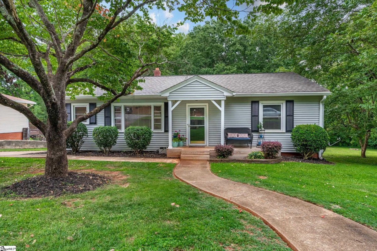 11 Columbia Circle