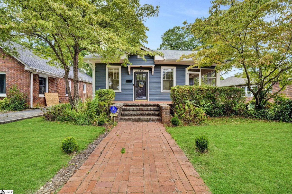490 Pinckney Court