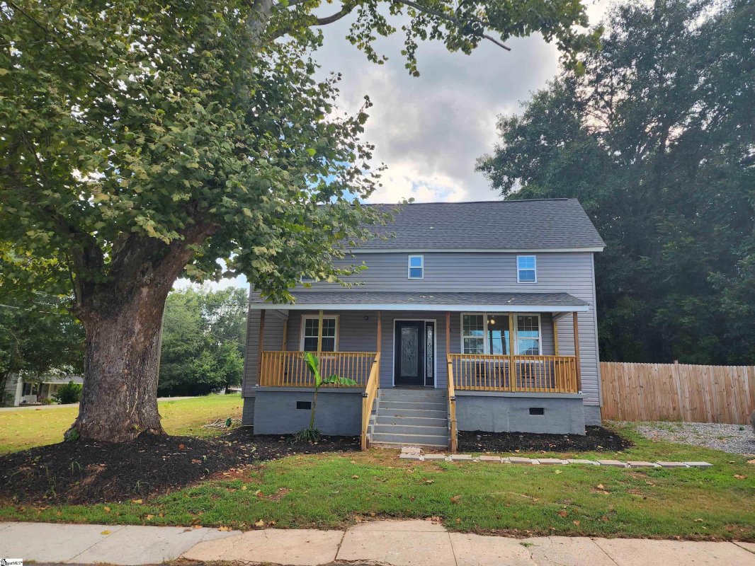 18 Square Street