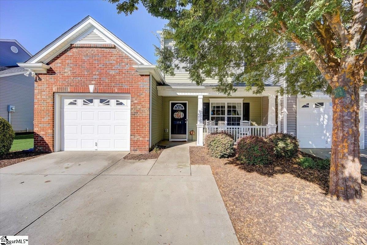 114 Pine Walk Drive